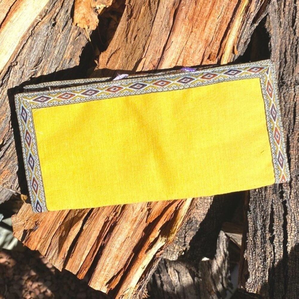 Embroidered Vintage Fabric Wallet - Picture 2 of 4